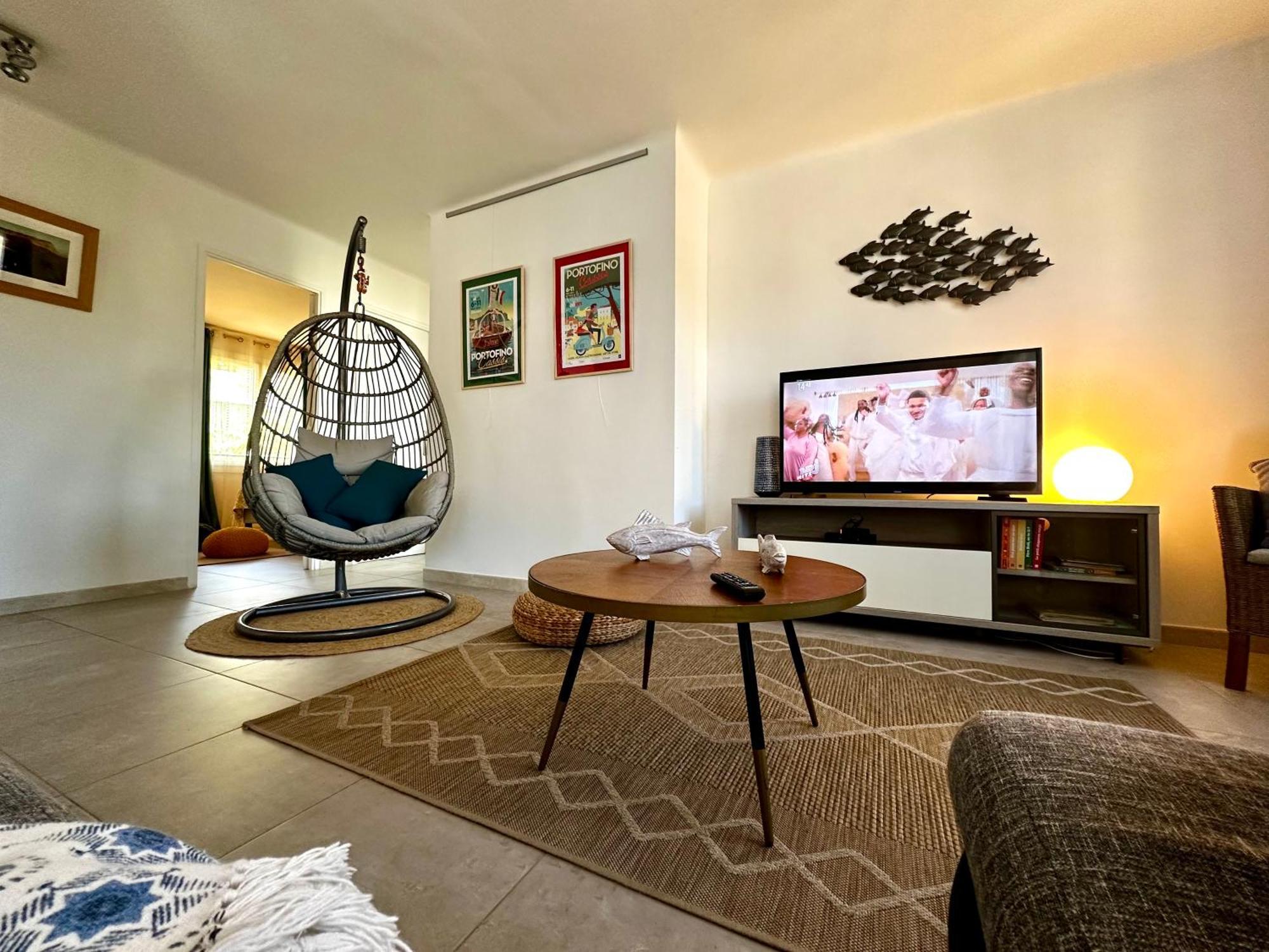 Cassis Village Options Parking And Baby Bagian luar foto