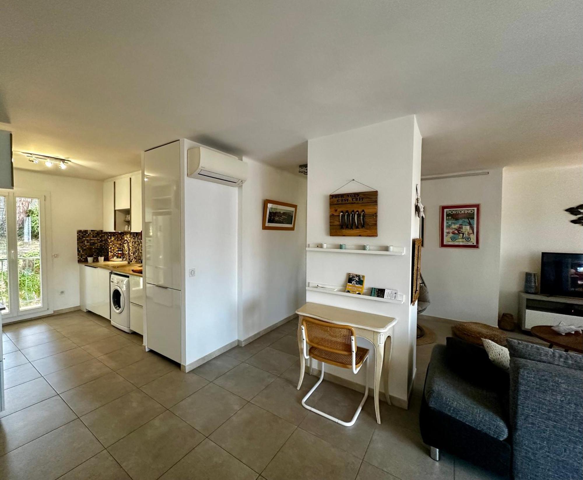 Cassis Village Options Parking And Baby Bagian luar foto